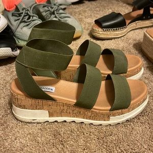 Steve Madden platform sandal